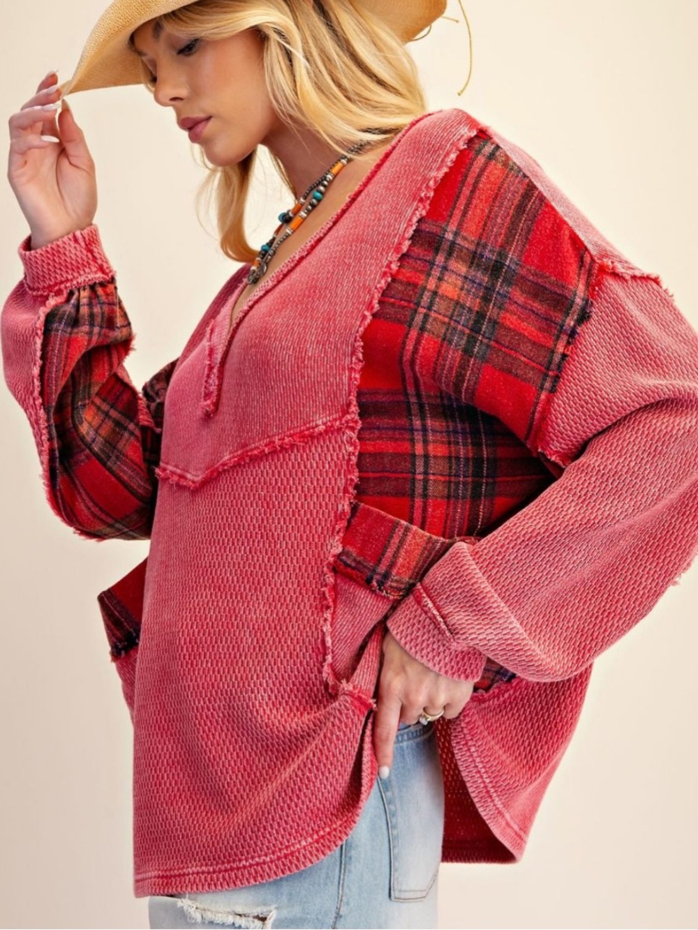 💕Women's Boho Red Plaid Mixed-Knit V-Neck Top - Picture 6 of 8